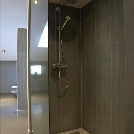 Stylish Oss Mill Near Station, Spa & Outdoor Fun Guest house 3*