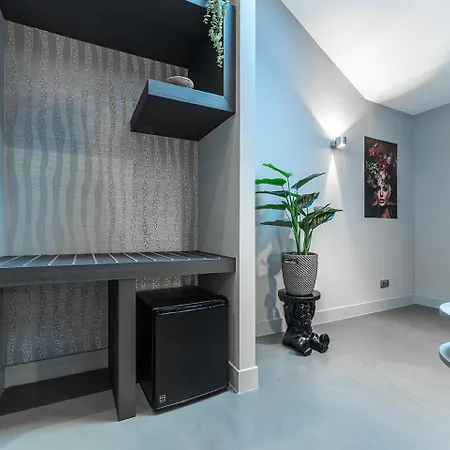 Stylish Oss Mill Near Station, Spa & Outdoor Fun