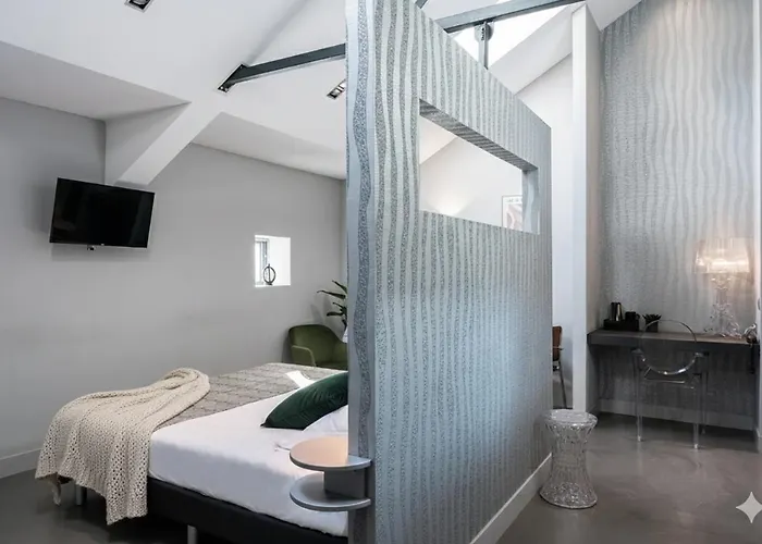 Stylish Mill Near Station, & Outdoor Fun